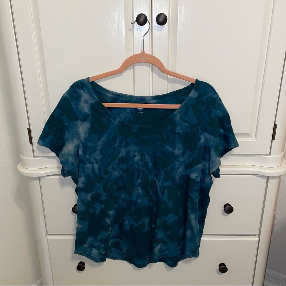 Teal and blue tie dye tee shirt—Old Navy